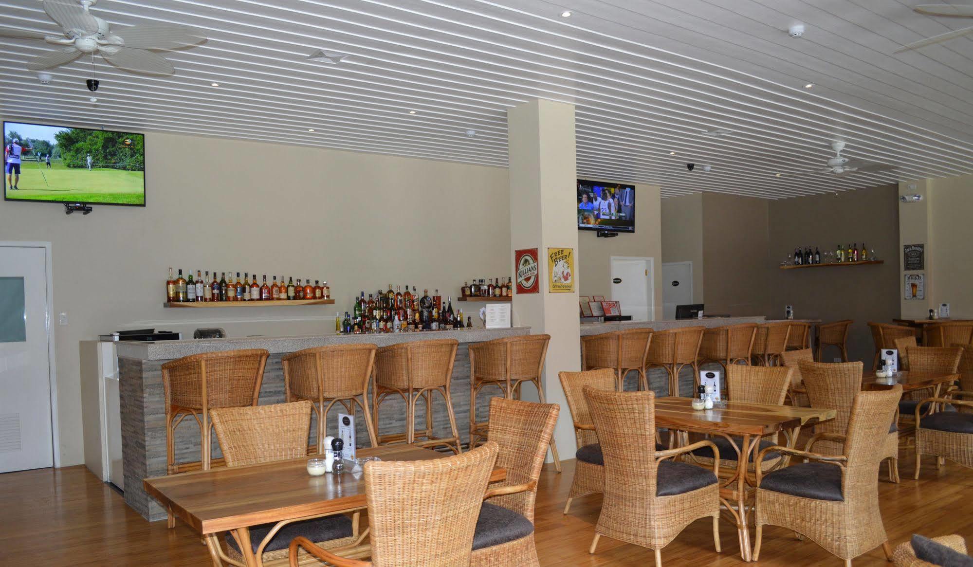 Kingsley'S Hotel And Gastro Pub Mabalacat Екстер'єр фото