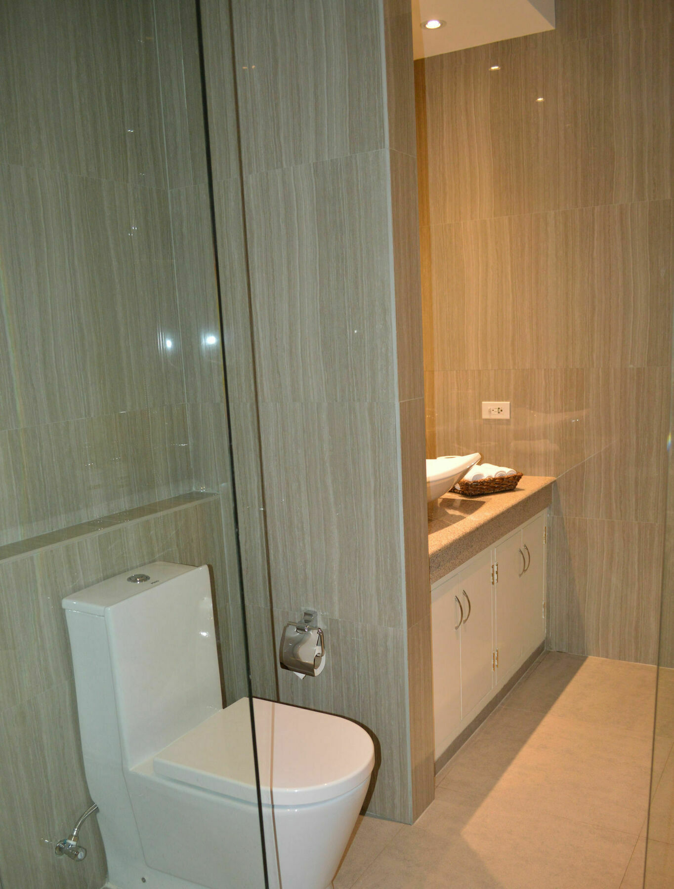 Kingsley'S Hotel And Gastro Pub Mabalacat Екстер'єр фото