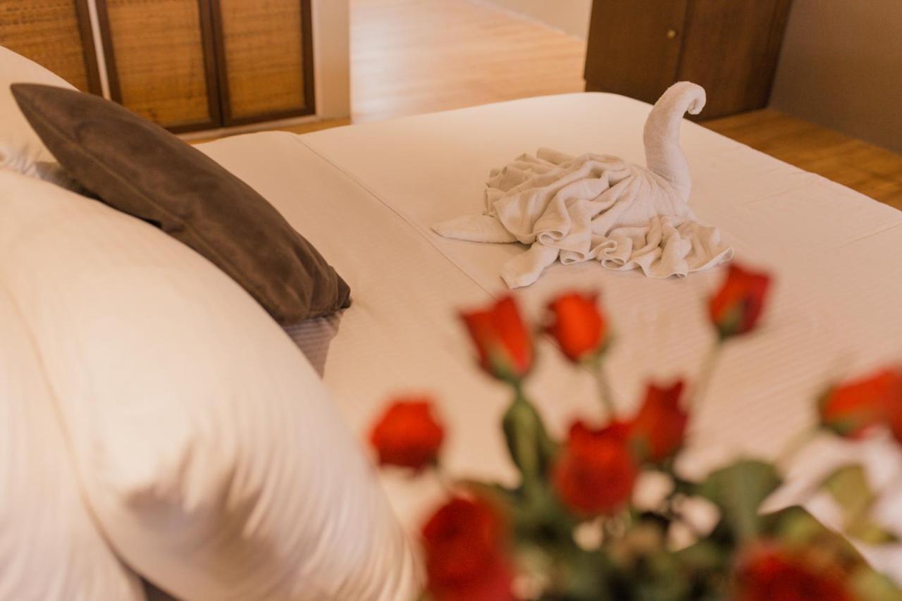 Kingsley'S Hotel And Gastro Pub Mabalacat Екстер'єр фото
