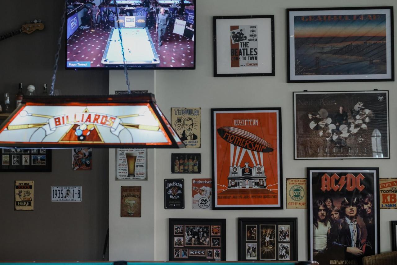 Kingsley'S Hotel And Gastro Pub Mabalacat Екстер'єр фото